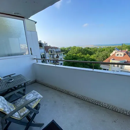 Апартаменты Seaview Escape -