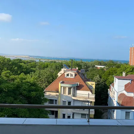 Seaview Escape - *